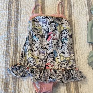 Disney princess one piece swimsuit. EUC size 5t